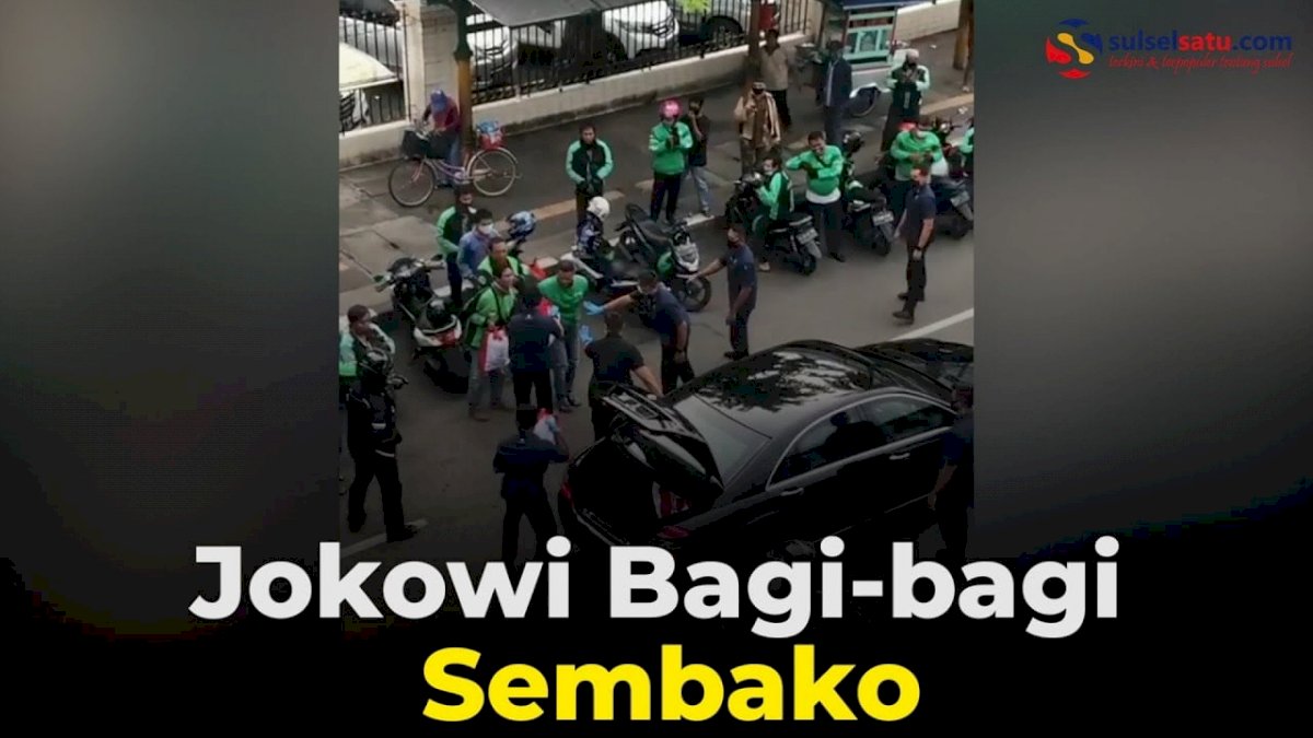 VIDEO: Jokowi Bagi-bagi Sembako