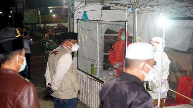 Fahsar pantau aktivitas dua posko Covid-19 di Bone Utara. (ist) 