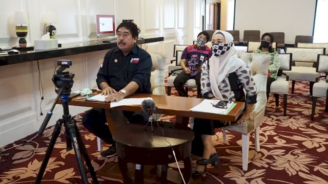 Hayat rapat evaluasi sensus penduduk bersama BPS Sulsel via virtual. (ist)