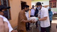 Giliran Pengurus Masjid di Lima Kecamatan Terima Bantuan Sembako Dari Pemkab Sinjai
