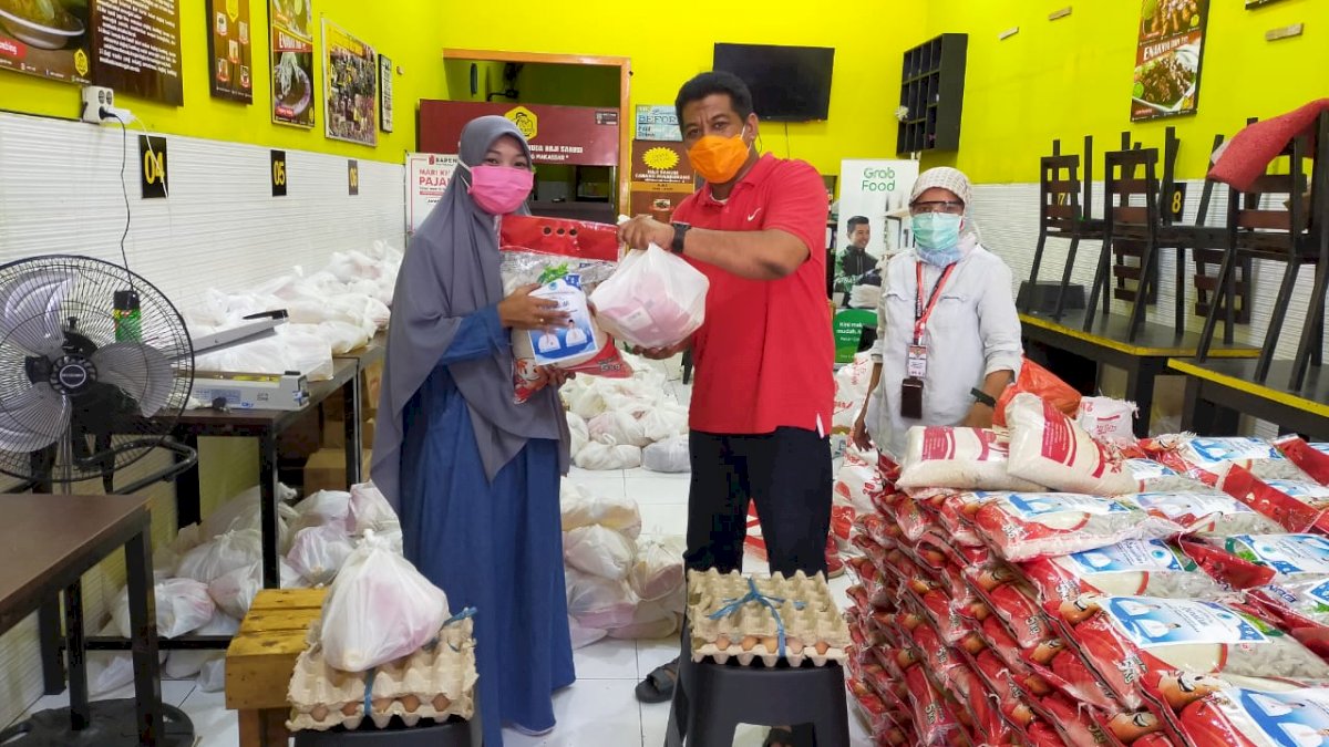Peduli Dampak Covid-19, DPP KKB Bagi Sembako ke Mahasiswa dan Warga