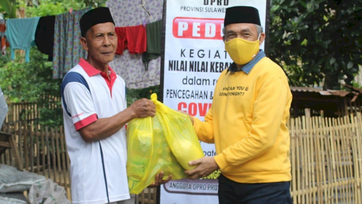 Fahruddin Rangga Salurkan Bantuan Sembako ke Warga di Kabupaten Gowa