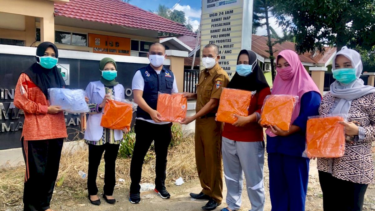 RMS Kembali Salurkan APD di Puskesmas Maniangpajo Wajo