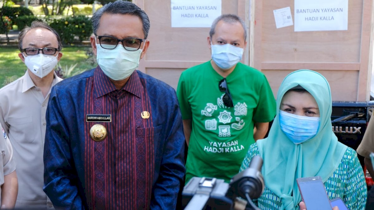 Yayasan Haji Kalla Sumbang Empat Ventilator untuk RS Rujukan Covid-19