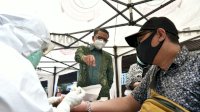 NA Tinjau Rapid Test Massal di Pasar Terong