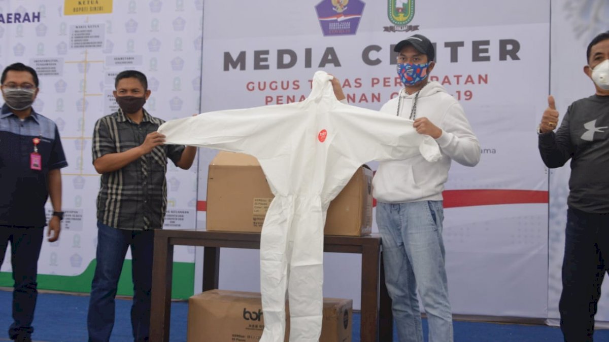 Pemkab Sinjai Dapat Bantuan APD dari Mabes TNI
