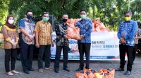 Giliran BNI dan PGRI Barru Serahkan Bantuan Sembako ke Tim Gugus Tugas