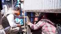 Wagub Sulsel Terus Berjibaku Salurkan Bantuan ke Warga Terdampak Covid-19