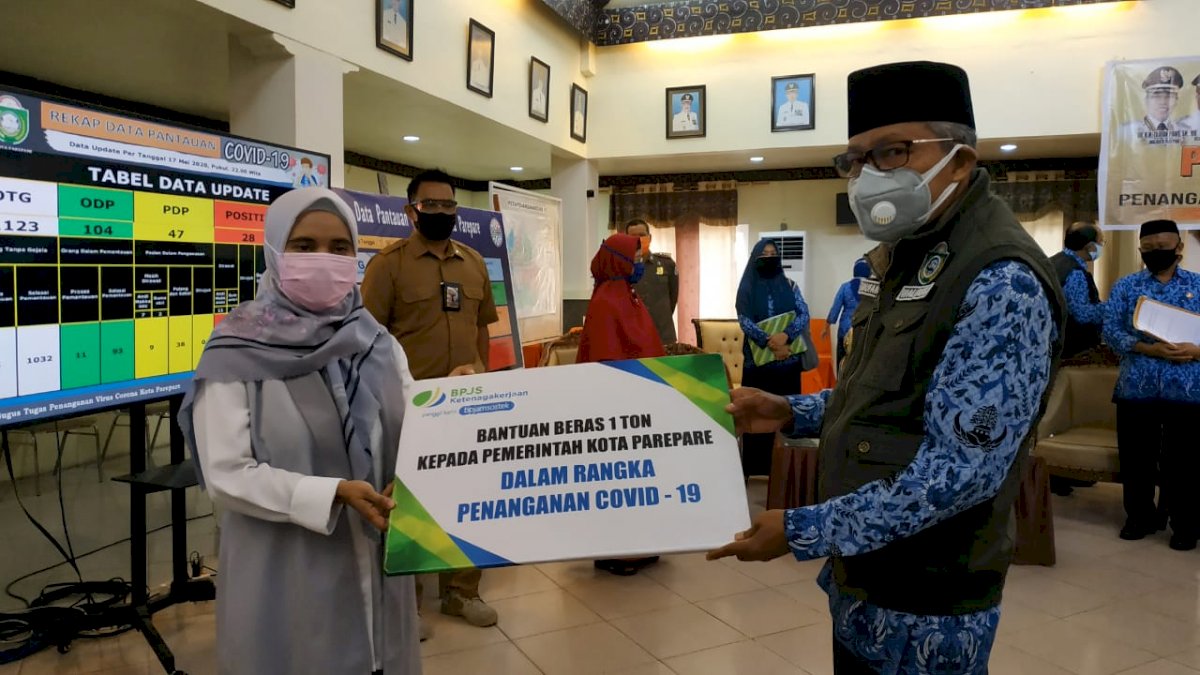 BPJS Ketenagakerjaan Bantu Beras 1 Ton dan Jaminan Kecelakaan Kerja Relawan Covid-19