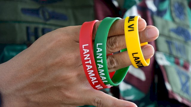 Lantamal VI Bagikan Gelang Identifikasi Resiko Terpapar Covid-19 kepada Seluruh Personelnya. (Foto/Ist)