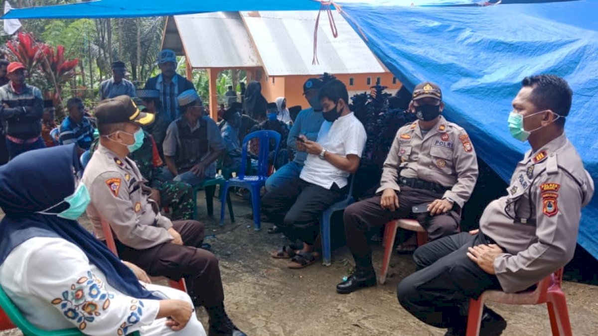 Antisipasi Aksi Balasan, Pemakaman Korban Penikaman di Sinjai Dijaga Ketat Aparat Kepolisian