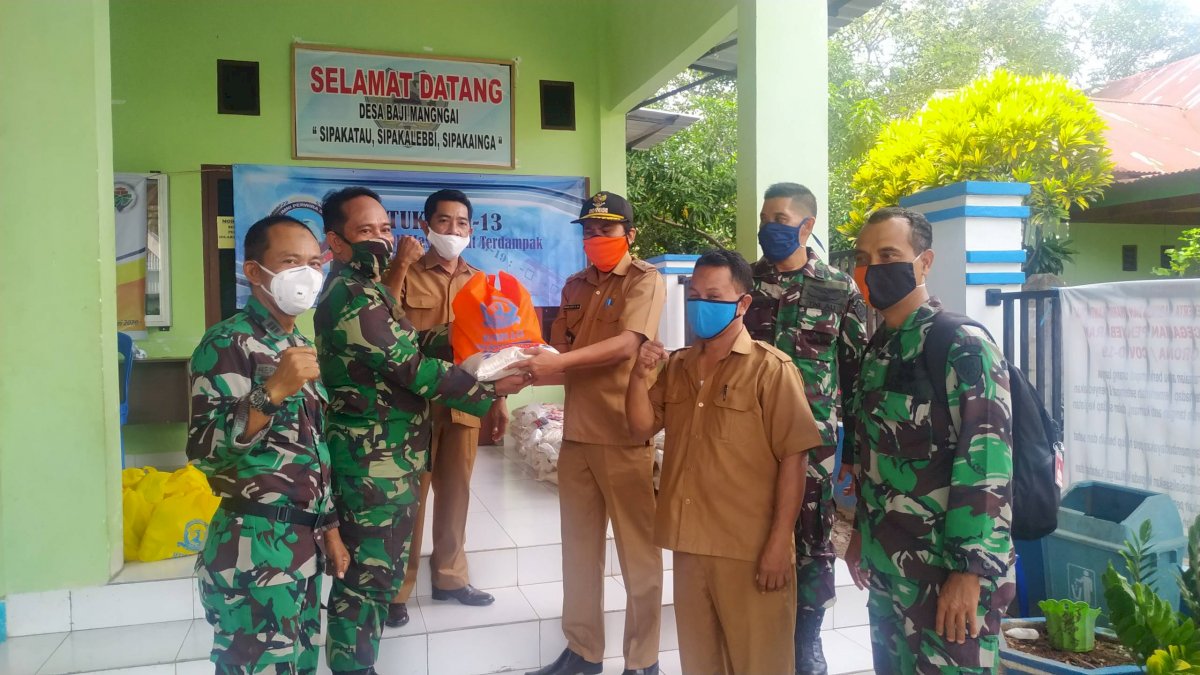 Alumni Setukpa A-13 Salurkan Bantuan Sembako ke Warga Desa Baji Mangngai Maros
