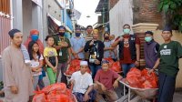 Relawan Akhirat Kembali Salurkan Bantuan Sembako untuk Warga Terdampak Covid-19