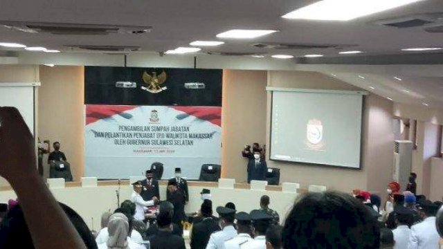 Pelantikan Prof Yusran Yusuf di Ruang Sipakalebbi Balai Kota Makasar. (ist) 