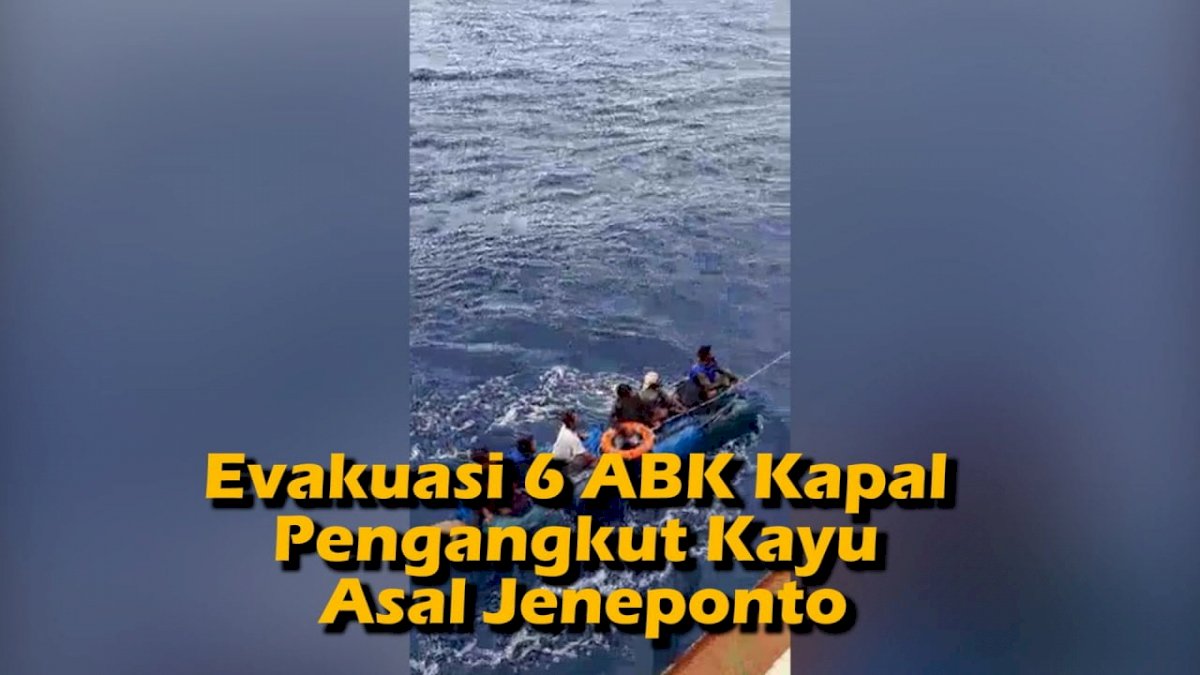VIDEO: Detik-detik Evakuasi ABK Kapal yang Tenggelam di Laut Kabaena Bombana