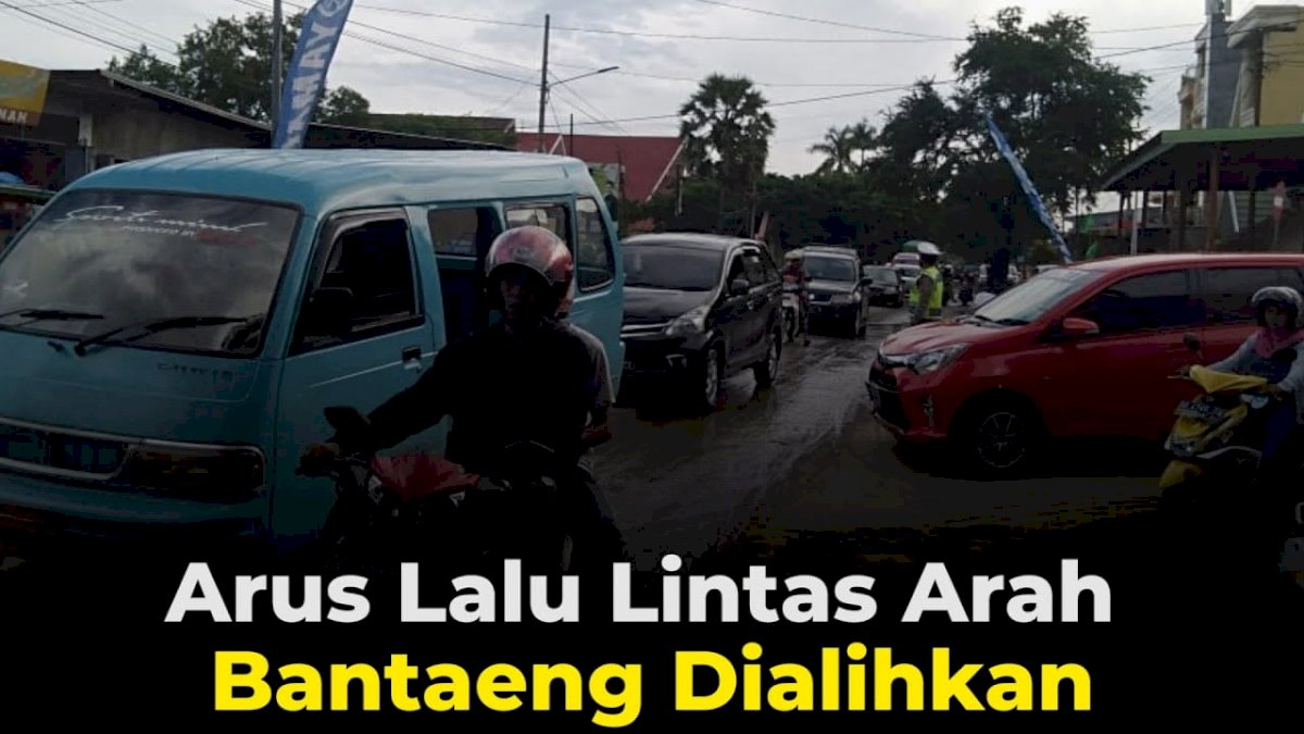 VIDEO: Pengunjung Pasar Karisa Membludak, Arus Lalu Lintas Arah Bantaeng Dialihkan