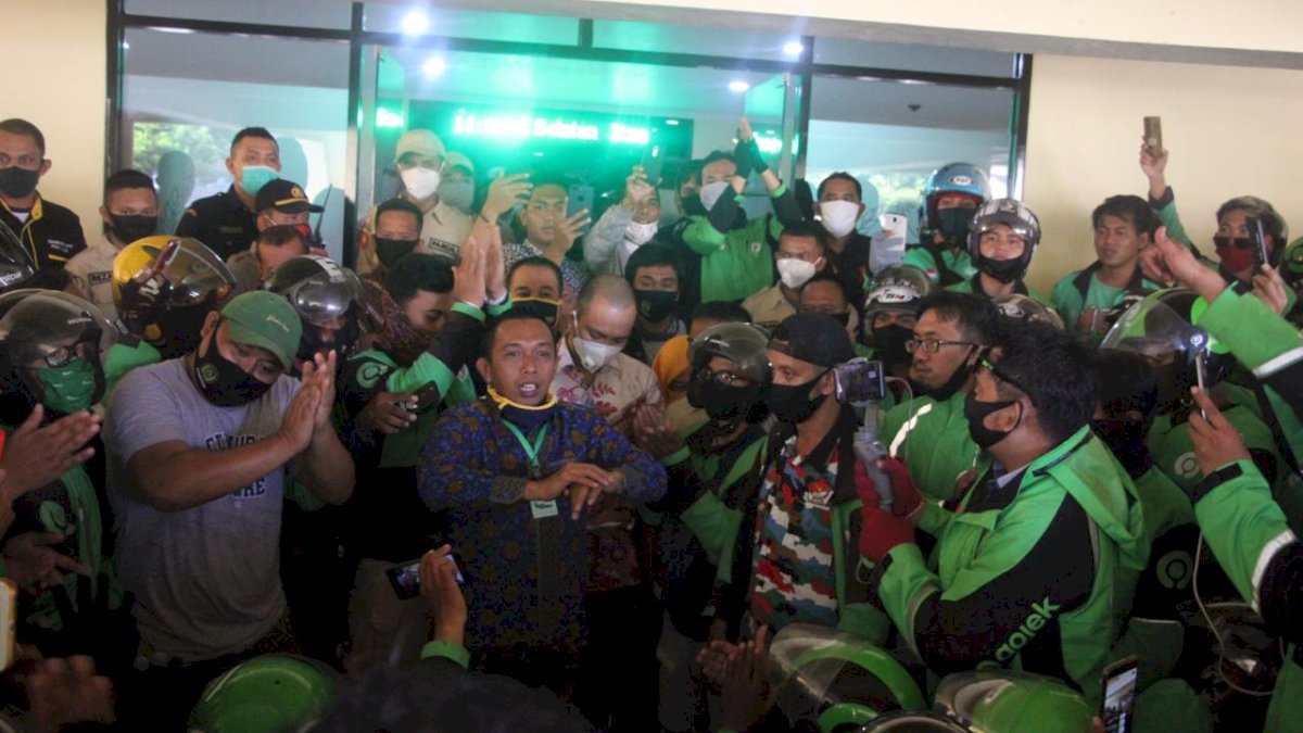 Syahar Janji Bakal Selesaikan Permasalahan Driver Ojol dan Gojek