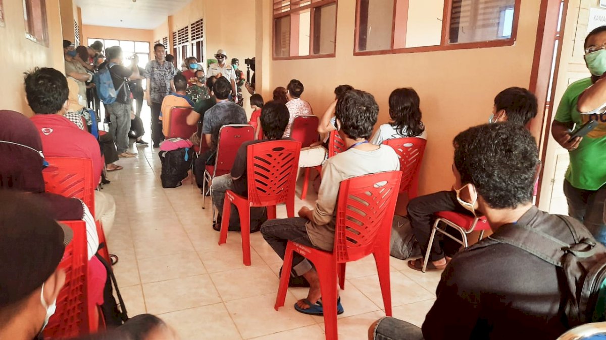 Tiba di Pinrang, 31 TKI Deportan Malaysia Jalani Isolasi Mandiri