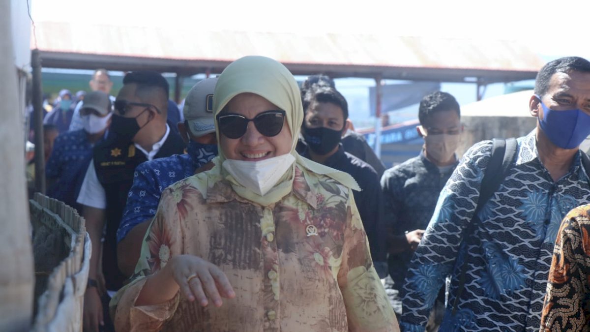Hasnah Syam Sasar Pulau Puteangin Barru Serap Aspirasi Warga