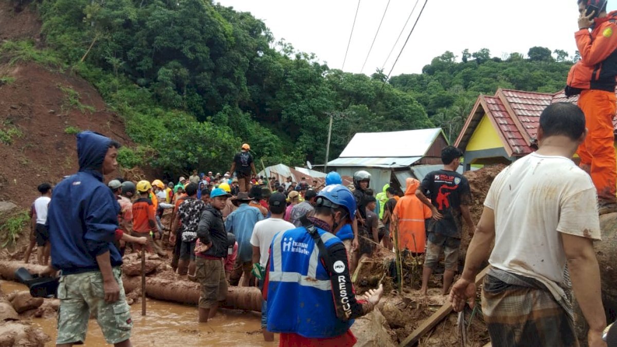 Hari Kedua Pencarian Korban Tertimbun Longsor di Jeneponto Belum Ditemukan