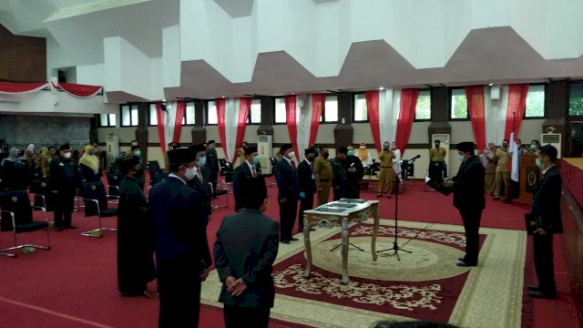 Pelantikan empat pejabat pimpinan tinggi pratama atau eselon II. (Sulselsatu/Jahir Majid)