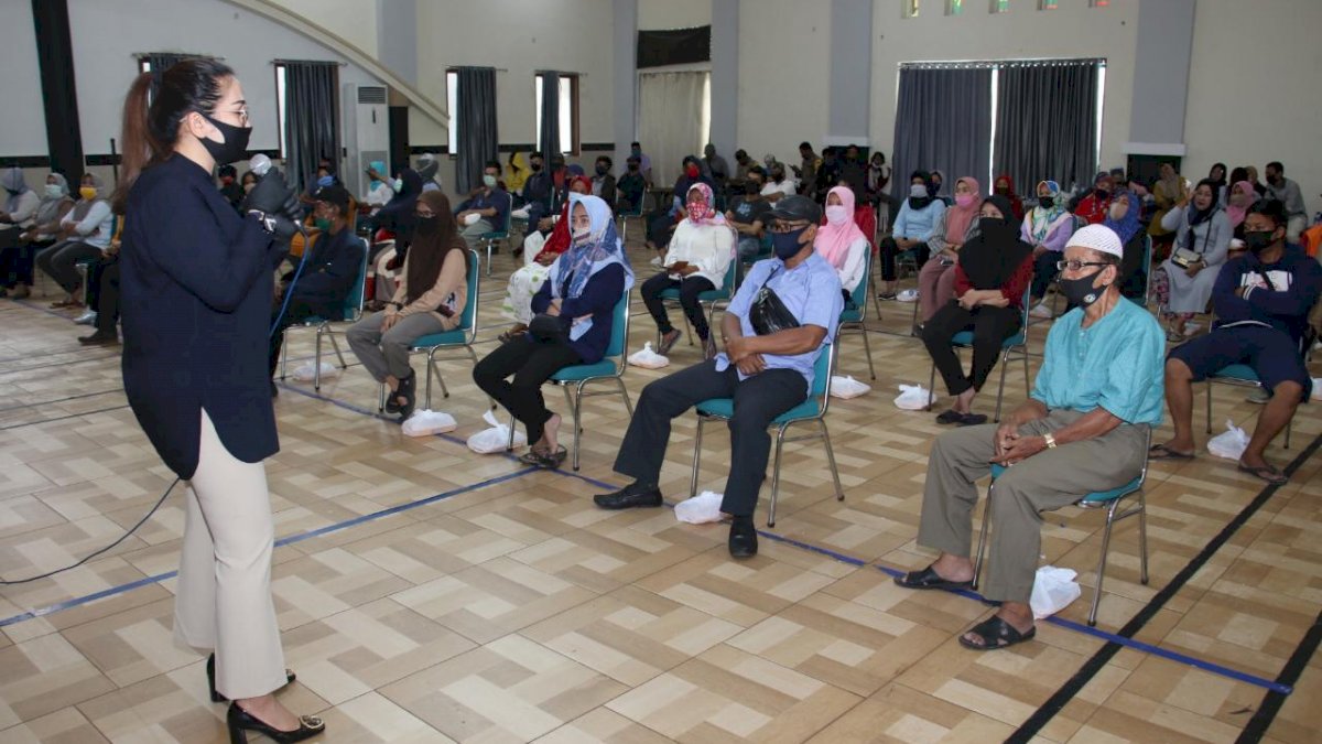 Berbagai Persoalan Klasik Diadukan Warga Tallo ke Debbie Saat Reses