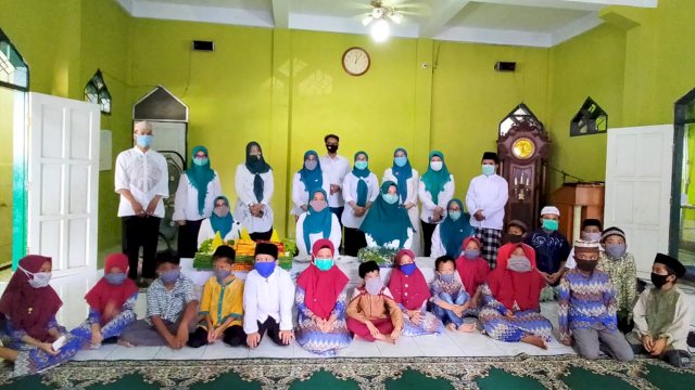 TP PKK Makassar kunjungan ke Panti Asuhan Nahdiyat. (ist)