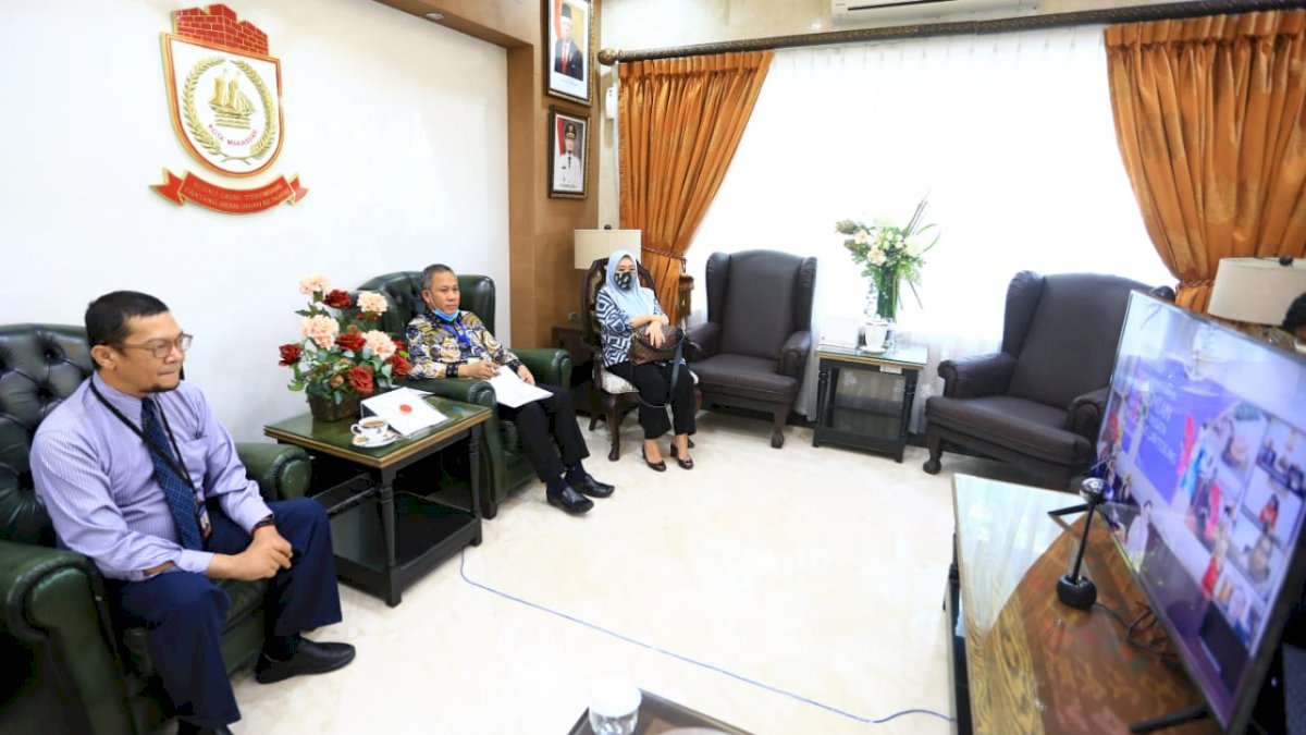 Yusran Resmikan Ekowisata Mangrove Lantebung