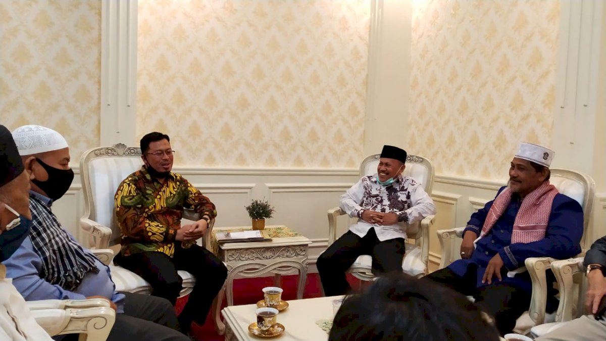 Pengurus Masjid Al Markas Maros Temui Muzayyin Arif