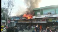 Korsleting Listrik, Bengkel dan Showroom Motor di Maros Terbakar