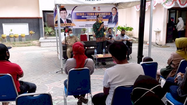 Ketua DPRD Makassar Rudianto Lallo reses di Kecamatan Ujung Tanah. (Sulselsatu/Jahir Majid) 