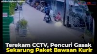 VIDEO: Terekam CCTV, Pencuri Gasak Sekarung Paket Bawaan Kurir