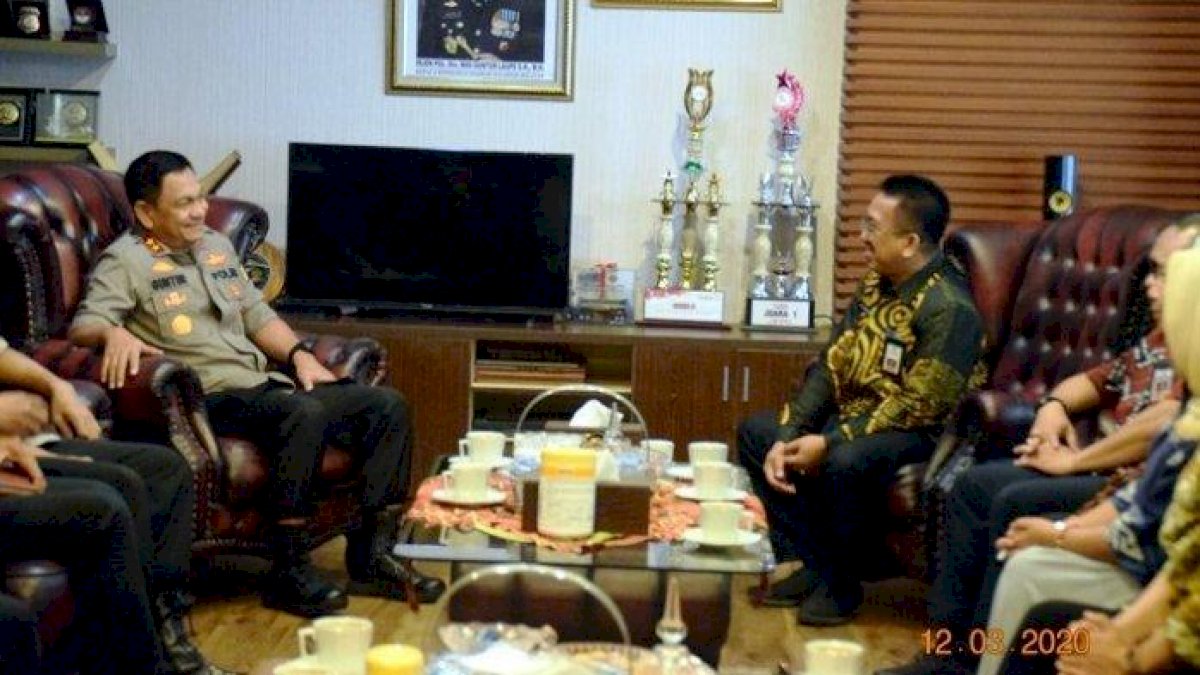 Plt Kadisdik Sulsel Menghadap Kapolda, Ini yang Dibahas