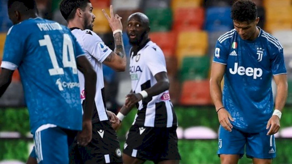 Tumbang dari Udinese, Juventus Batal Rayakan Scudetto