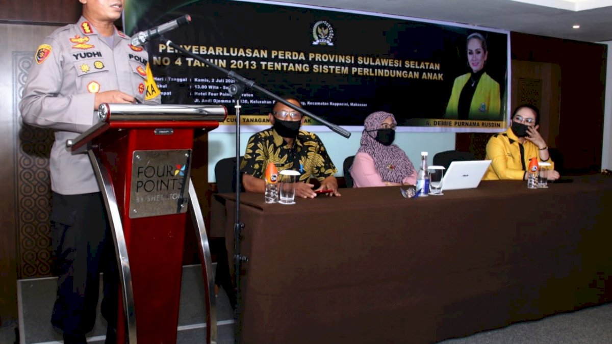 Debbie Purnama Sosper Produk Hukum Bareng Kapolrestabes Makassar