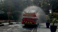Cegah Penularan Virus, Unhas Lakukan Penyemprotan Disinfektan di Lingkungan Kampus