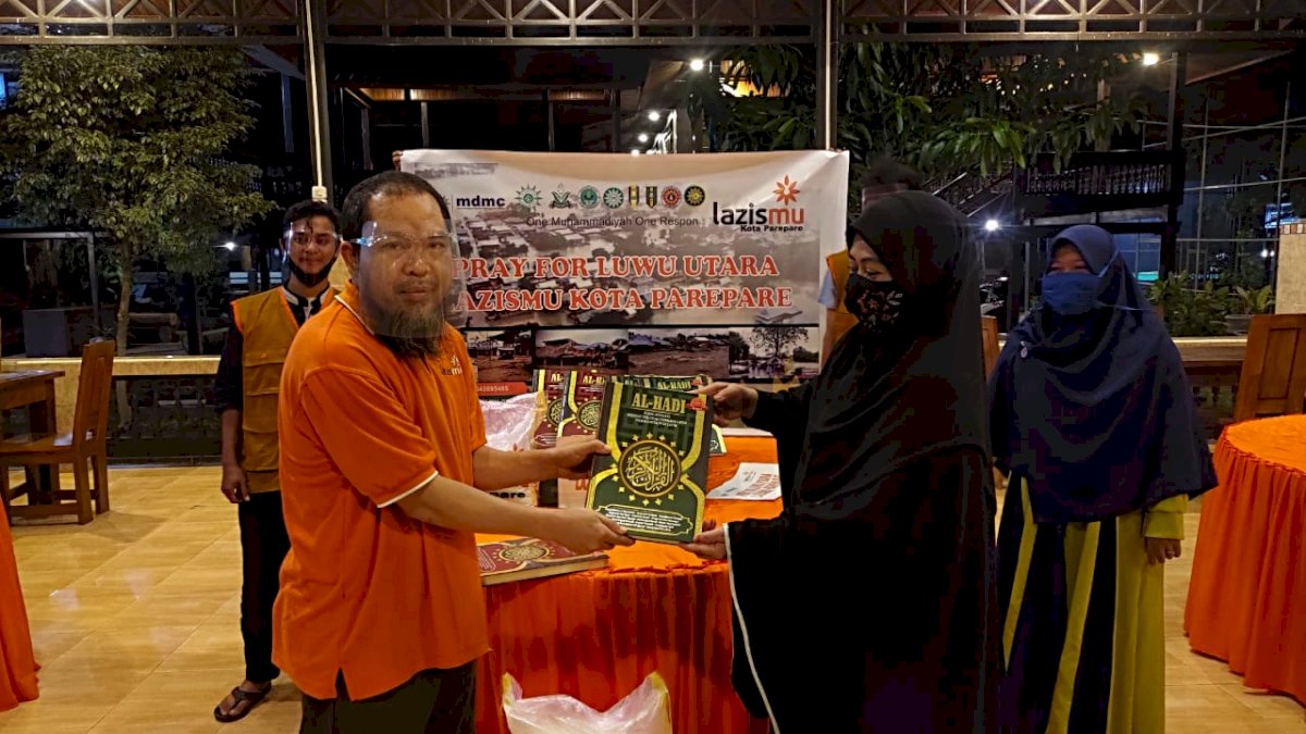 Bantu Korban Banjir Bandang di Lutra, Ini Pesan Ketua Lazismu Erna Rasyid Taufan