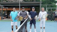 Usai Peresmian&nbsp;Brigif 11, Taufan Main Tenis Bareng Pangdam