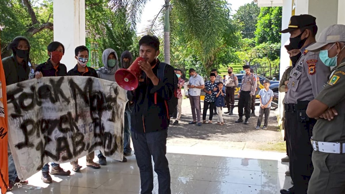 KMS UNM Gelar Demo Minta Transparansi Dana Ratusan Miliar Pinjaman Pemkab Sinjai