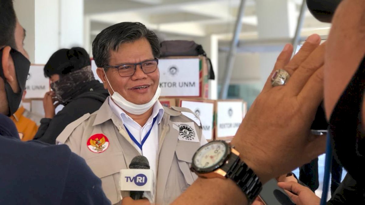 Rektor UNM Bebaskan UKT Mahasiswa Asal Masamba