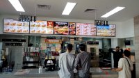 Ansar Apresiasi Burger King Hasanuddin yang Pekerjakan Orang Berkebutuhan Khusus