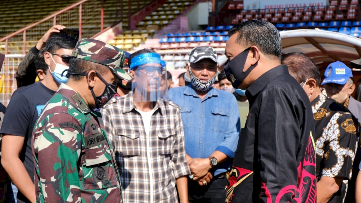 Kunjungi Stadion Mattoanging, Nurdin Janji Tuntaskan Pembangunannya