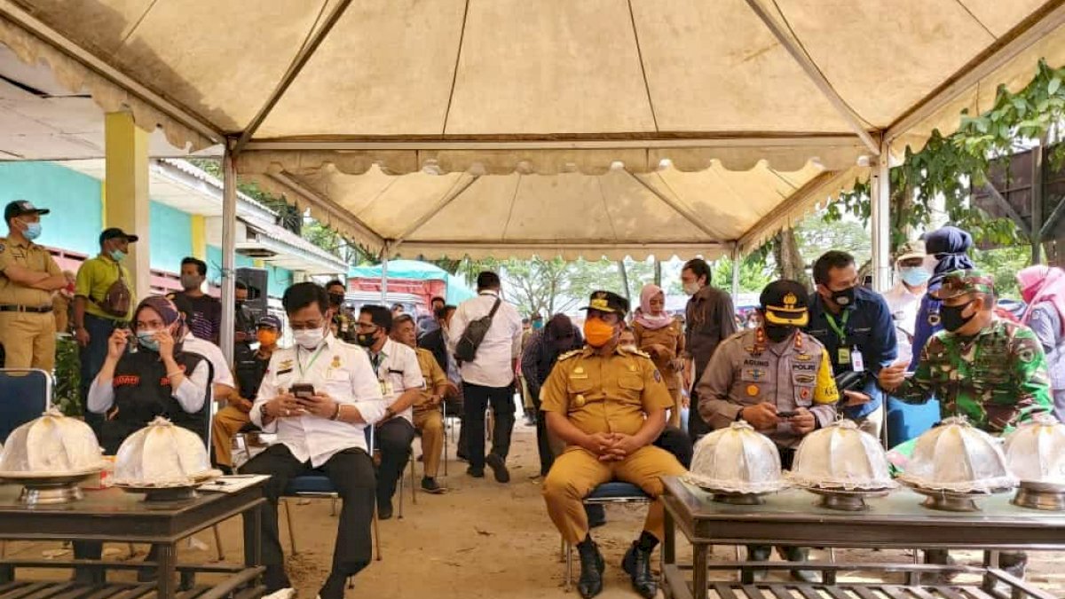 Wagub Dampingi Mentan Bawa Bantuan ke Lutra dan Wajo