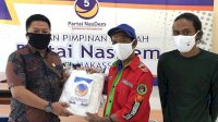 NasDem Makassar Salurkan APD ke Tingkat RT/RW