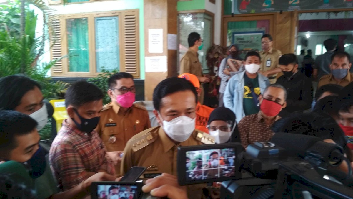 Burger King Hasanuddin Beroperasi Tanpa Izin, Pemkot Bimbang Bertindak