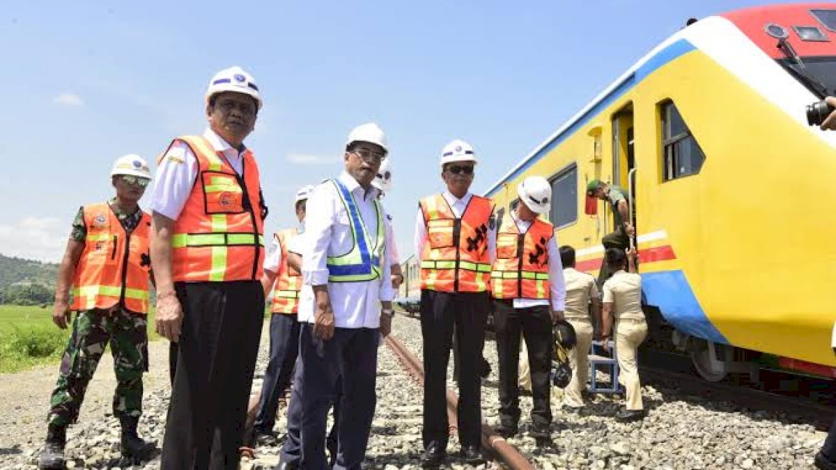Nurdin Abdullah Beri Perhatian Penyelesaian Perkeretaapian Jalur Makassar-Parepare