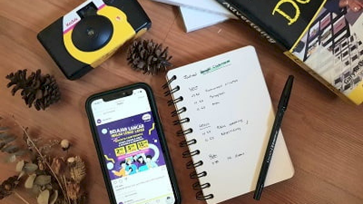 AXIS Luncurkan Bostr Conference, Paket Khusus Belajar Online