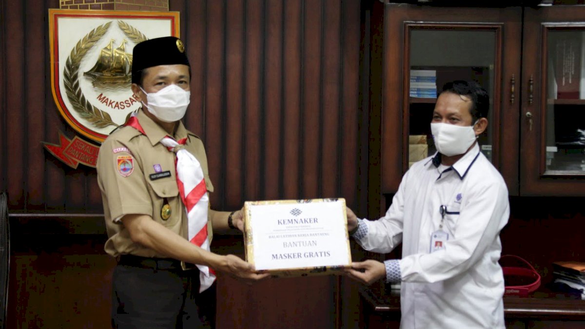 BLK Bantaeng Salurkan Bantuan APD ke Pemkot Makassar
