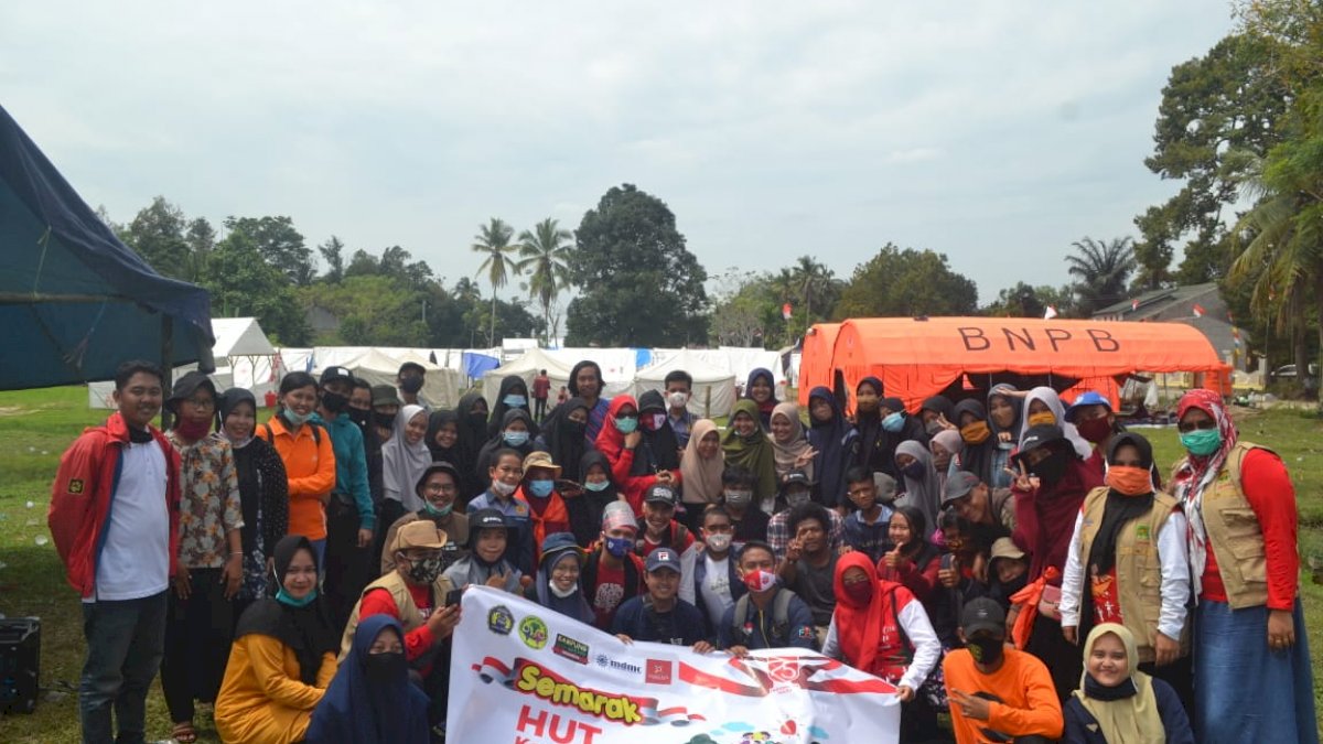 Peringati HUT RI ke-75, Relawan Bencana Banjir di Lutra Gelar Bergabai Kegiatan