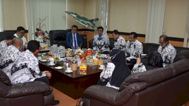 Rektor UNM, HUsain Syam. (Foto/Ist)